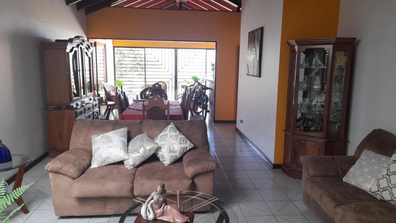 Mario Y Jeannette Alajuela Exterior foto